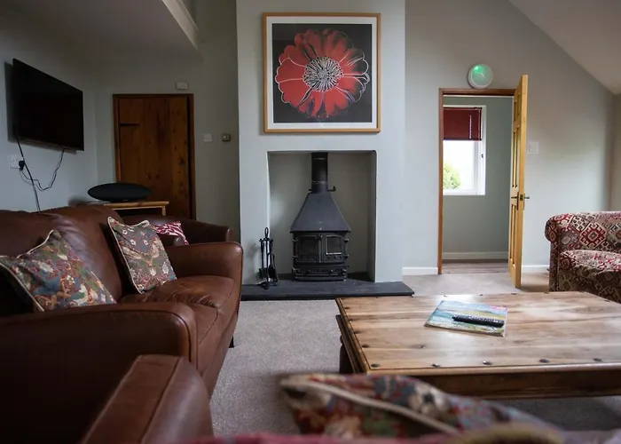 Wellstone Cottages - Honey Coach House